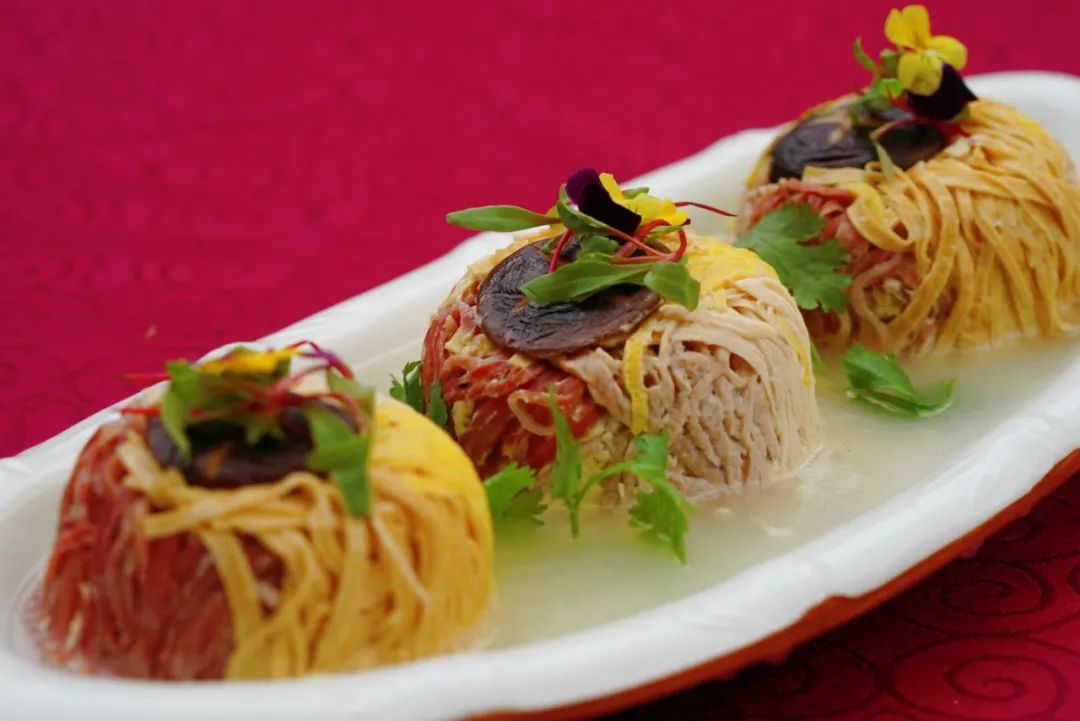 石屏豆腐宴哪家正宗,石屏异香阁餐厅豆腐宴