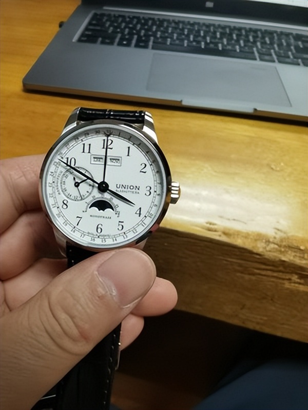 宇联在德国什么档次,宇联手表和宇舶手表