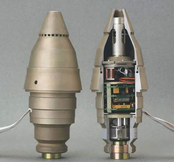 炸弹空中爆引信叫什么,引信爆炸的威力