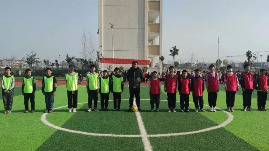 校长杯校园足球赛开幕,大桥乡小学足球比赛