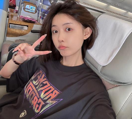 网红聂小雨上衣图片,网红聂小雨穿衣惹争议