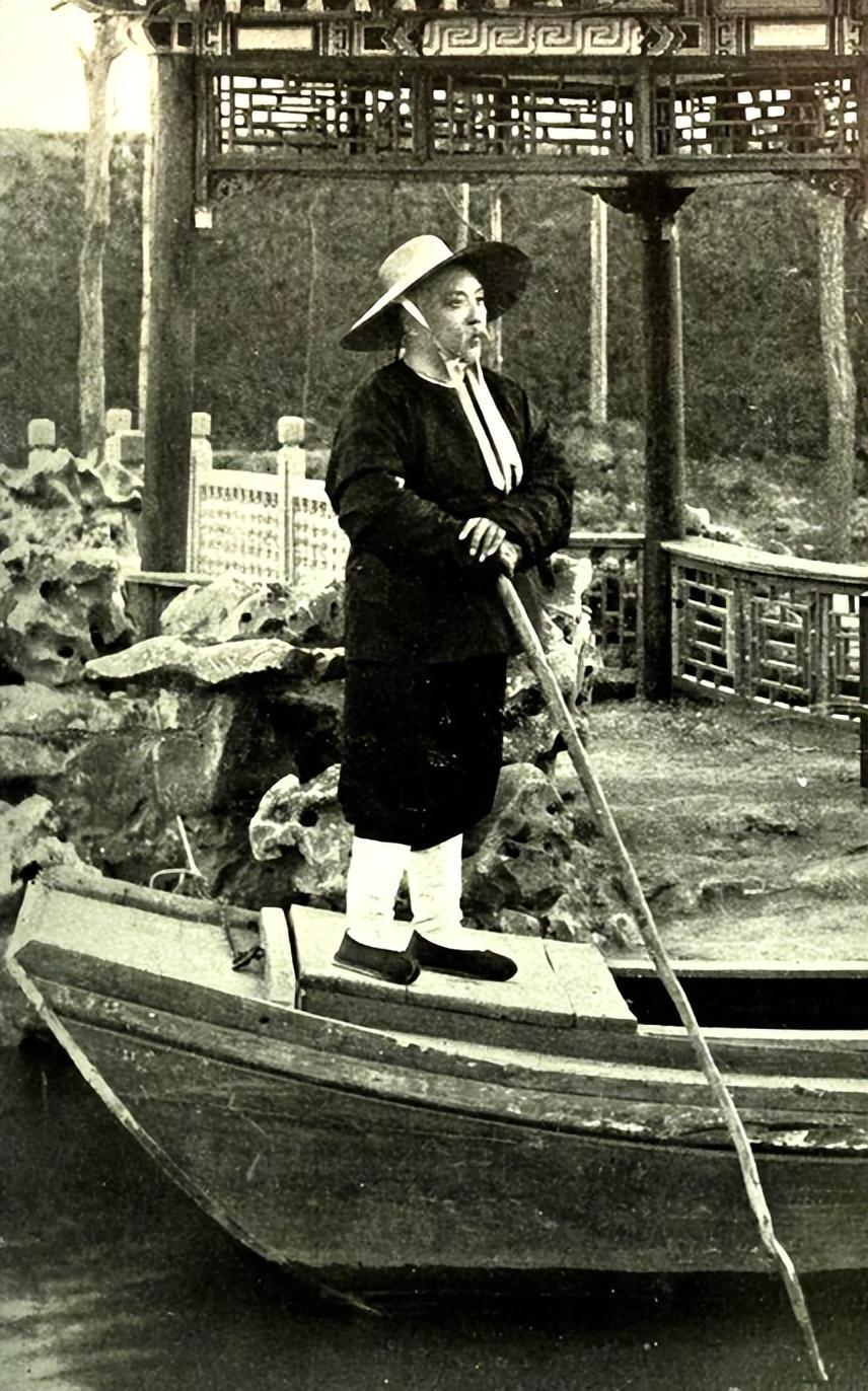 30张经典老照片说说,很有年代感的老照片