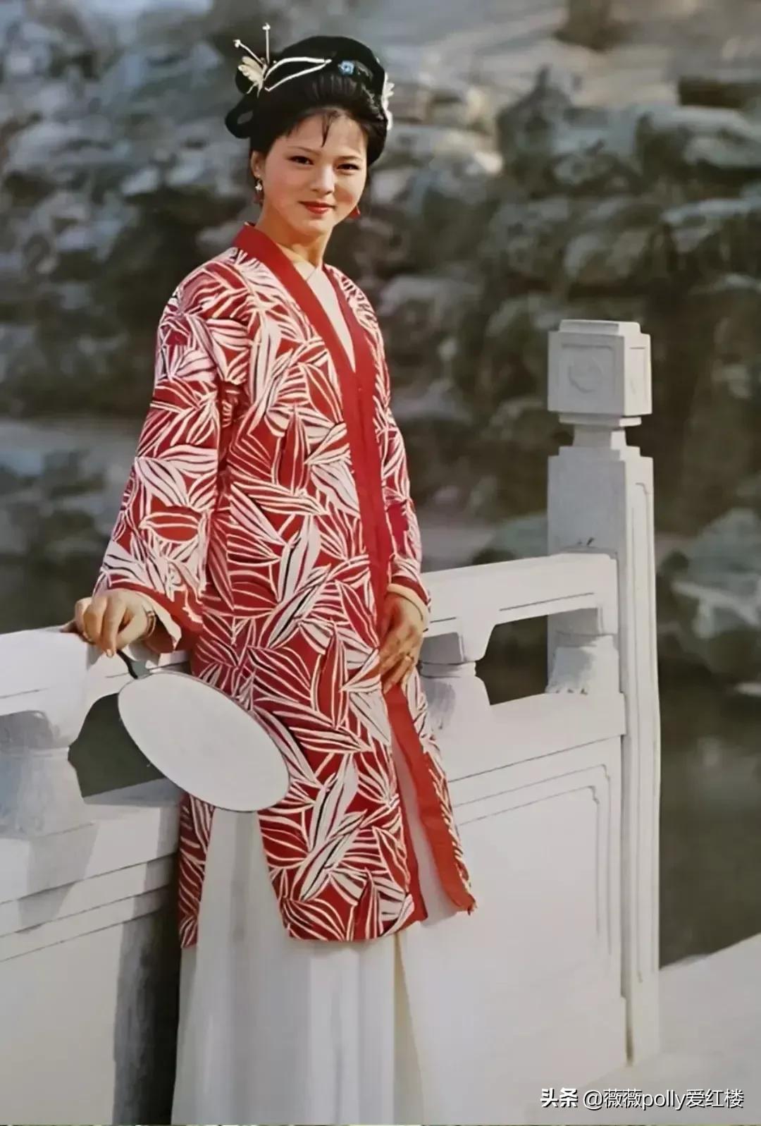 李嬷嬷为什么敢欺负袭人,李嬷嬷两次为难袭人袭人什么反应