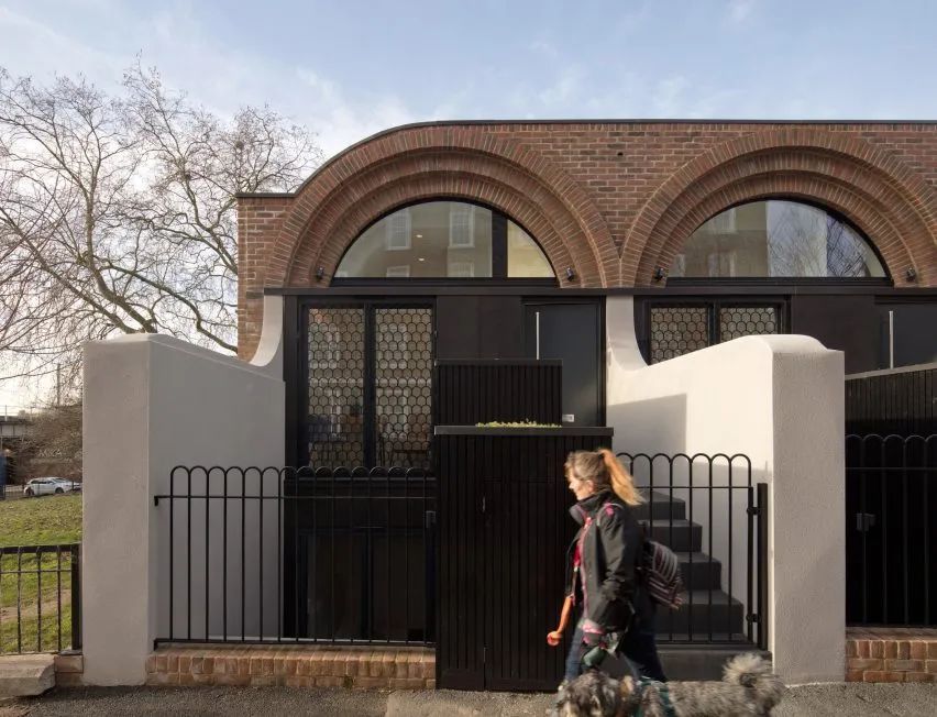 简单爱户型,红砖建筑特殊花样造型