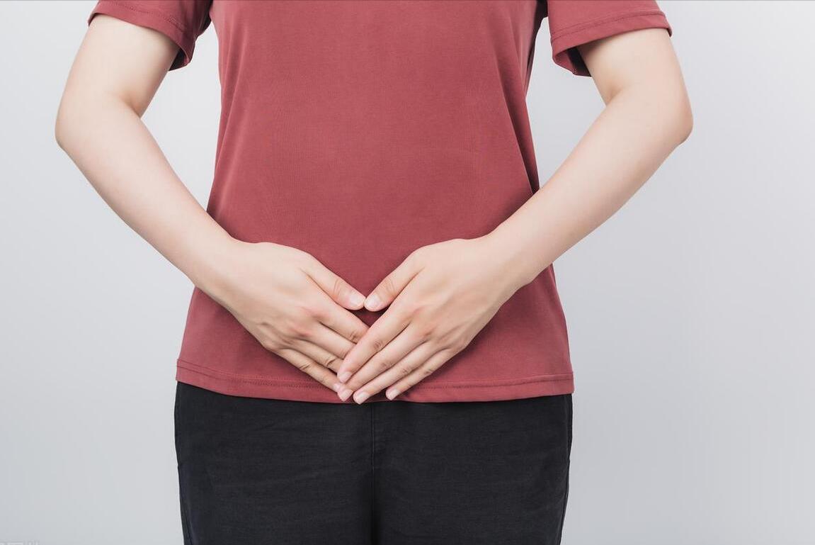 女性臀部突出是怎么回事,女人臀部形状看身体健康状况