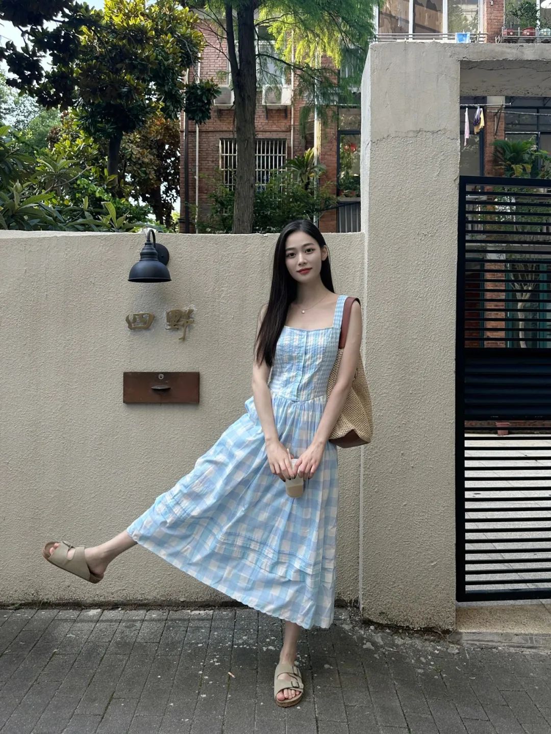 夏季小众吸睛穿搭韩系冰淇淋色,炎热的夏天穿什么颜色显得好看