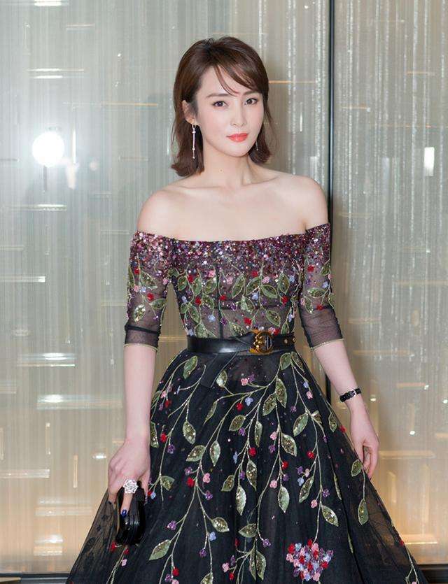 蒋勤勤冷白皮,蒋勤勤是高冷气质吗