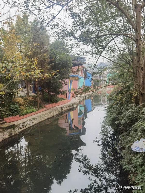 夹缝中生存的人物图片,邛崃市大同古镇