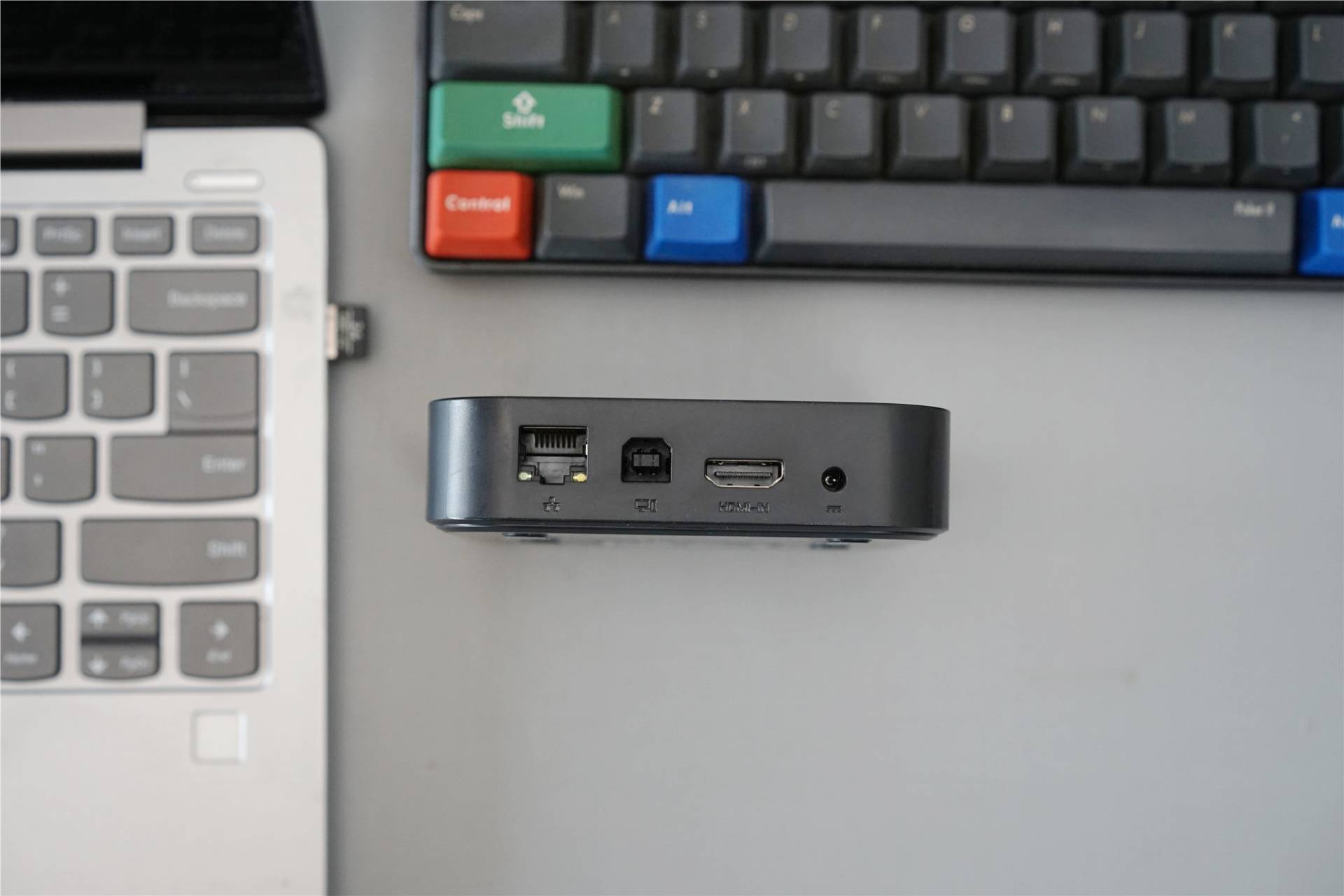 主机无网也能实现远程控制的纯物理外置硬件：向日葵控控A2初体验