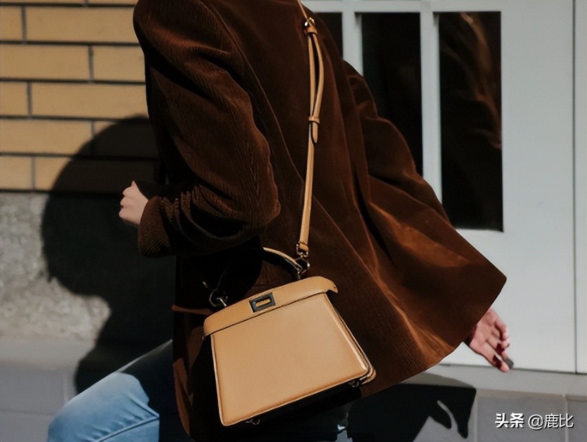 已经出道13年，为什么大家还是很爱FENDI这款包？