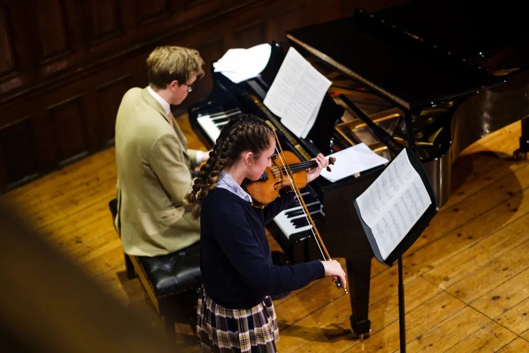 英国私校课外活动,英国私校英语课程