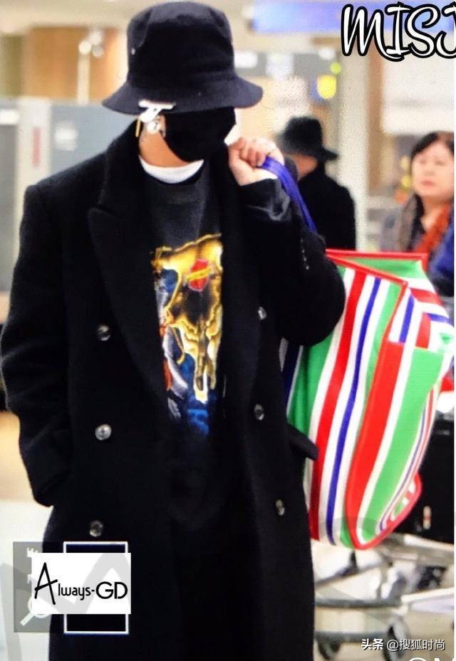 巴黎世家推出12000元垃圾袋,巴黎世家一万二的垃圾袋在哪里买