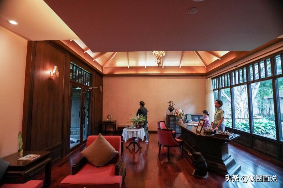 星级酒店的前台工资3000，为何却都是难得一见的美女？