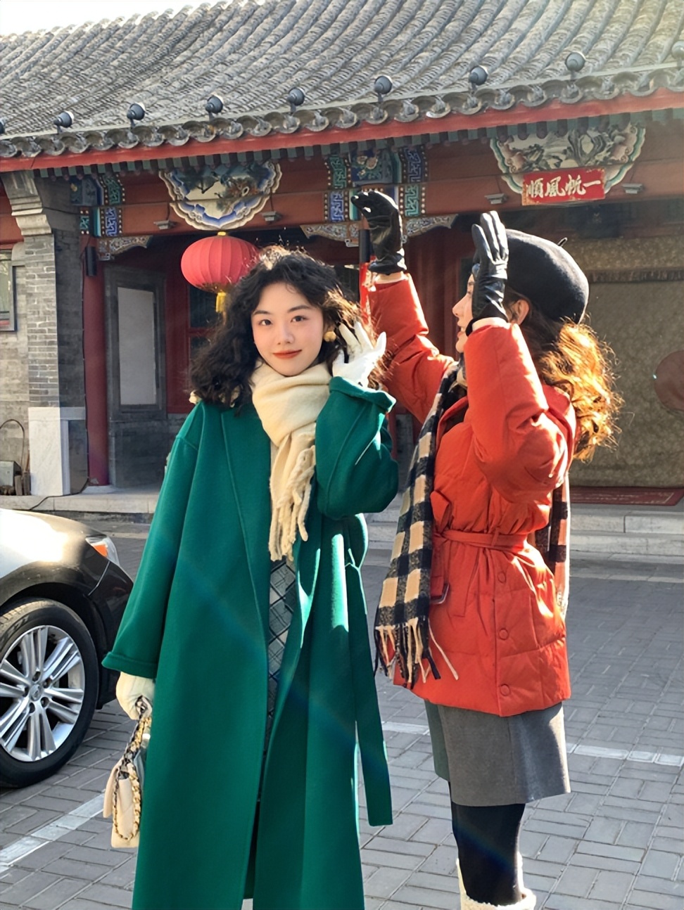 冬天穿大衣配什么耳饰,冬季穿大衣戴哪款耳环显气质