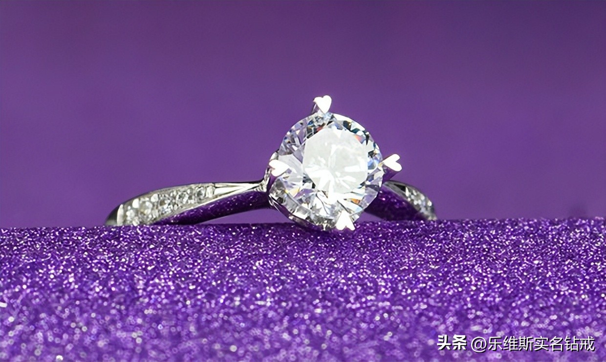 铂金k金会不会掉色,18k金钻戒跟铂金戒托哪个好