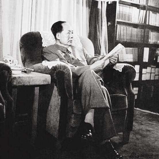 毛主席问*小平邓**：我死后中国会是什么样？他的回答令主席满意点头