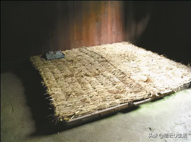 浙西南农村满月习俗：“留百岁发”、“剃头”、“开荤”