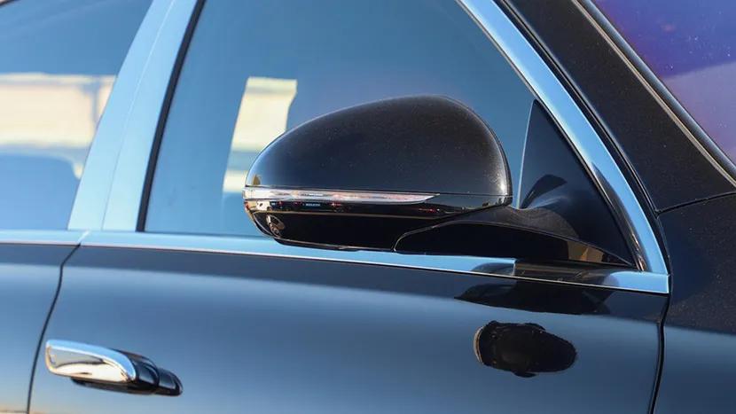 迈巴赫S级:月养车6478元,买保险一年就要花5万