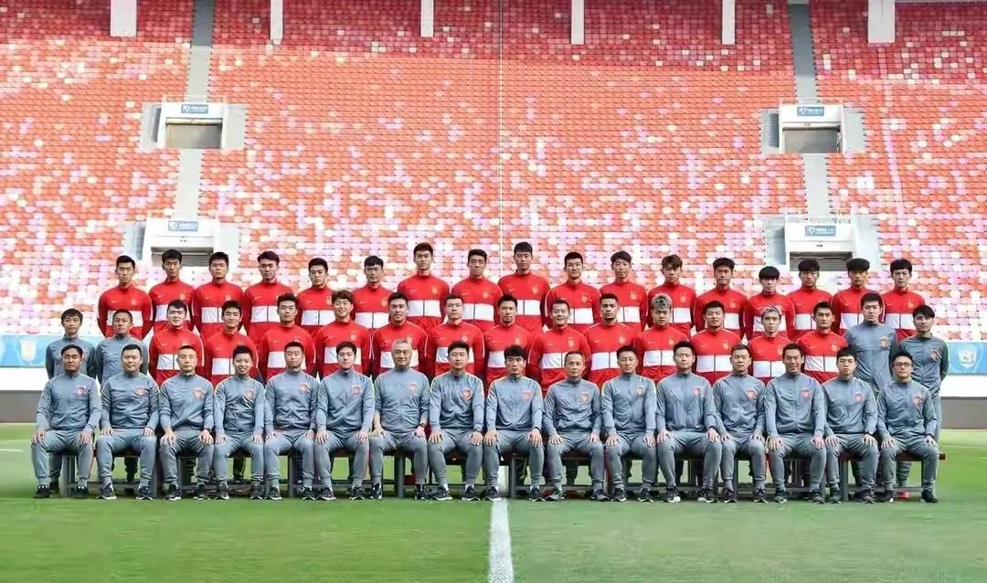 广州队告别中超提前一轮降入中甲,广州队要解散了吗