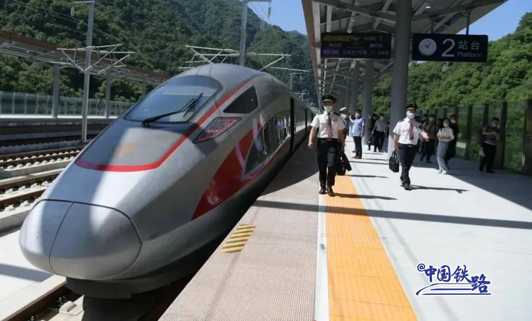 郑渝高铁通车后重庆到武汉几小时,郑渝高铁开通渝万高铁会涨价吗