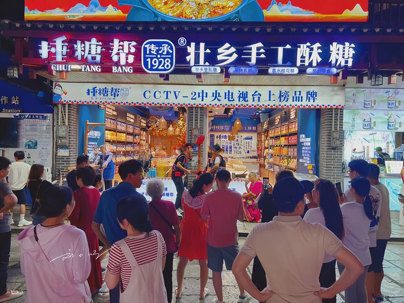 桂林阳朔洋人街,广西桂林阳朔西街中国第一洋人街