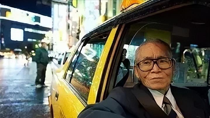 日本色情行业挤满了70岁老人,社会老龄就业问题,值得中国警示