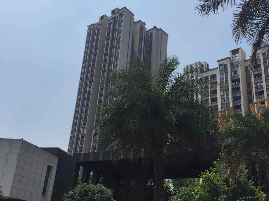 曹德旺一语道破房地产完整版,曹德旺访谈房地产完整视频