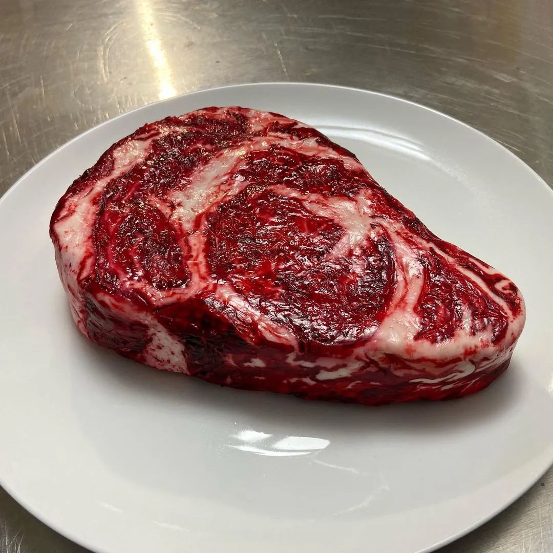 外国小哥制作魔法蛋糕,人体模型蛋糕