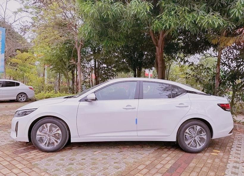 卡罗拉2021款1.2t精英和轩逸悦享,轩逸e-power和卡罗拉双擎怎么样选