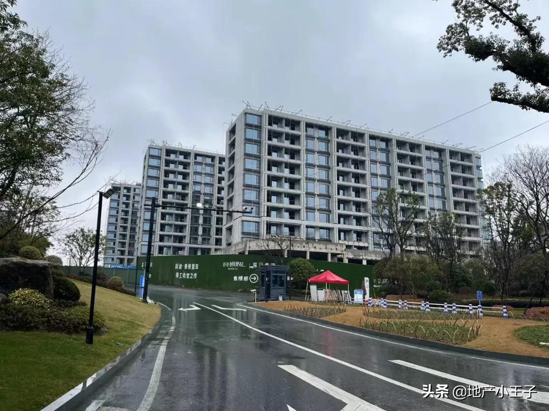 杭州37户业主众筹20万翻新楼房,杭州业主众筹修地铁小区房价