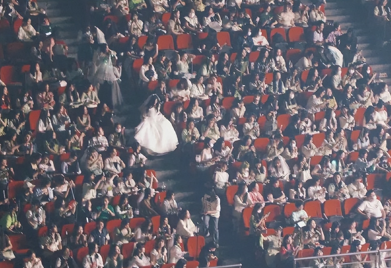 王源重庆演唱会互动,王源18岁重庆演唱会现场