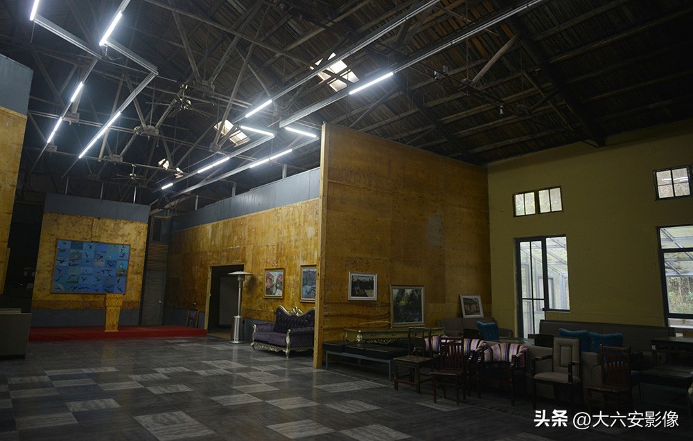 探访大别山中画家村民宿都有游泳池美食诱人