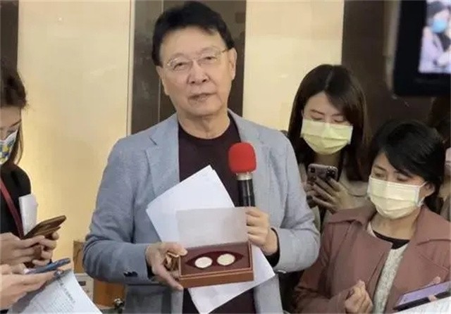 赵少康为投靠美国，甘愿让台湾做美*中反**重要棋子？