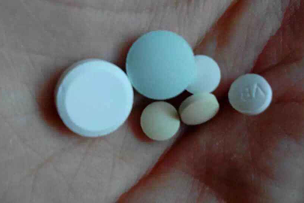 乙肝长期吃恩替卡韦有肾毒性吗,乙肝长期吃恩替卡韦肝功能正常吗