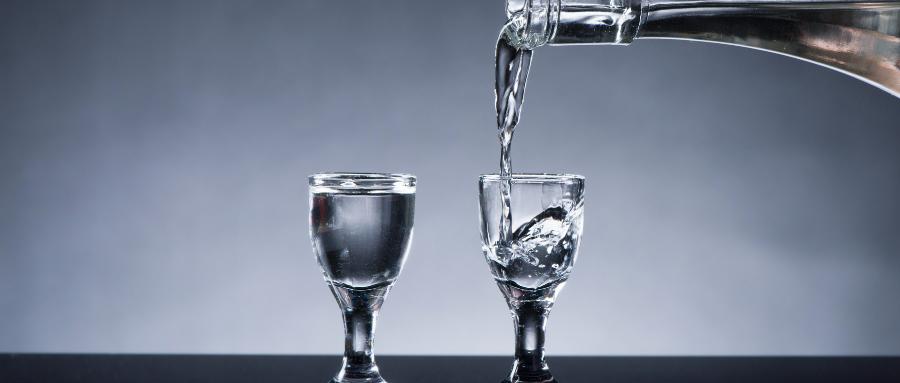 白云边2022年营收,白云边营收突破50亿