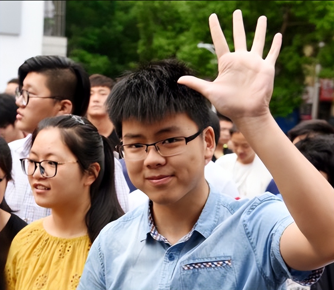 毕业就可以端上铁饭碗的专科学校,最好的专科学校铁饭碗