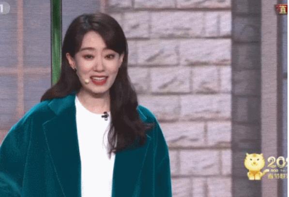 贾玲沈腾本色出演张小斐,贾玲张小斐2020微博之夜红毯视频