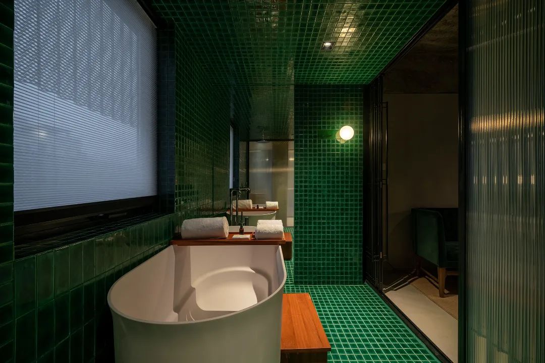 南头古城“有熊”出没，展出旧建筑的新魅力|大观国际