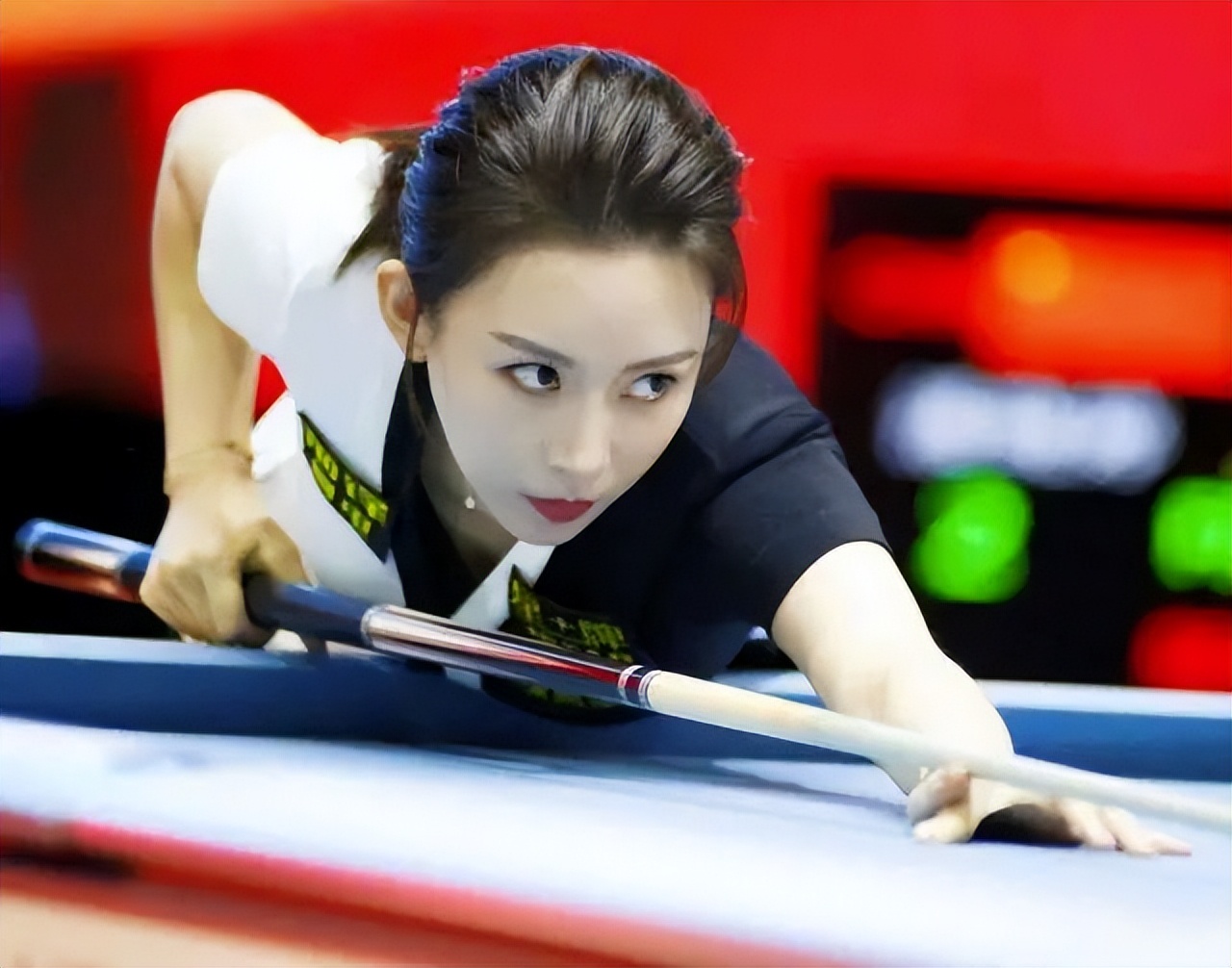 九球天后潘晓婷成长过程,九球天后潘晓婷市值