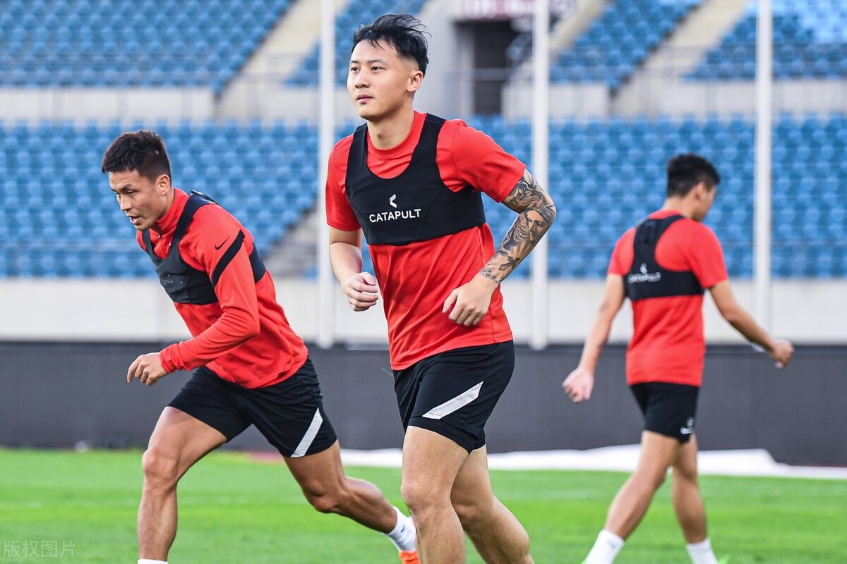 冯劲在上海上港俱乐部有出场吗,上港未来主力阵容