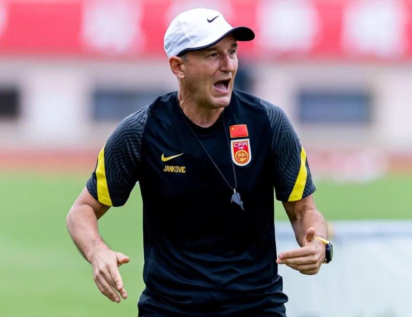 扬科维奇还能执教国足吗,扬科维奇回大连执教