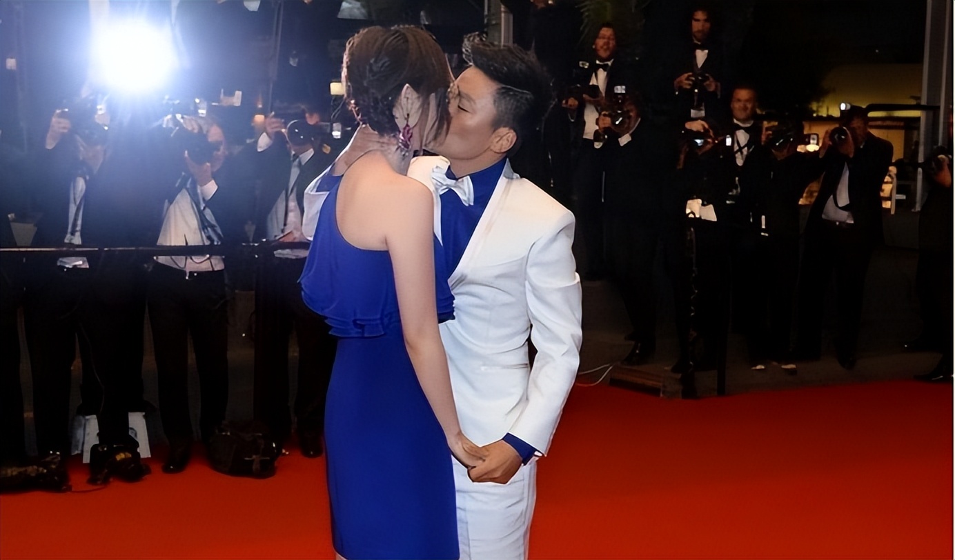 王宝强与马蓉离婚后的生活对比,王宝强离婚给马蓉分了多少钱