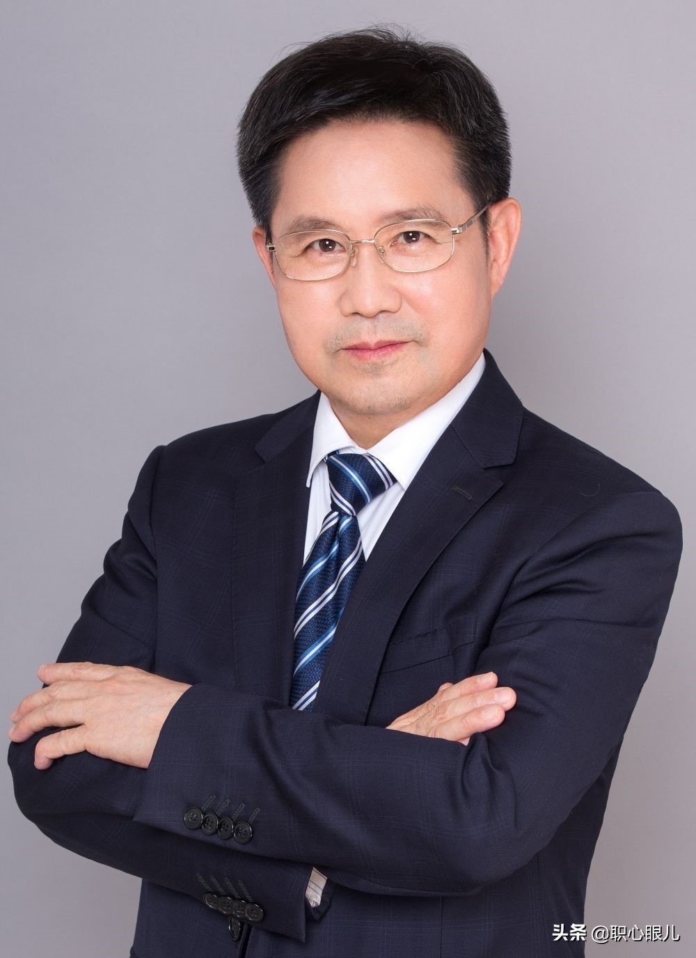 广西大叔，46岁卖房创业，称“不发国难财”，疫情期半年赚1000亿