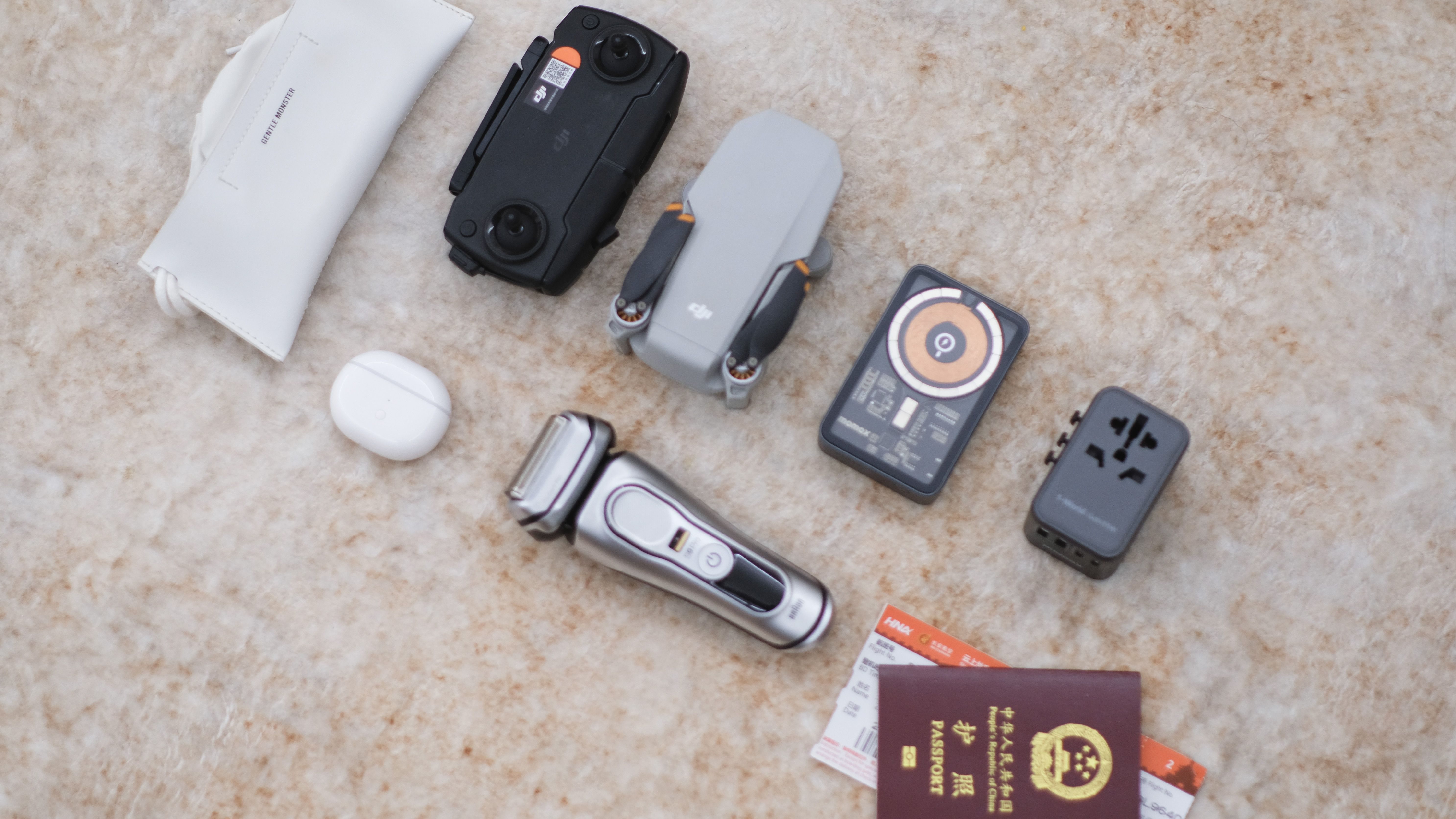 出境游必备的东西,出境游重启尚待时机