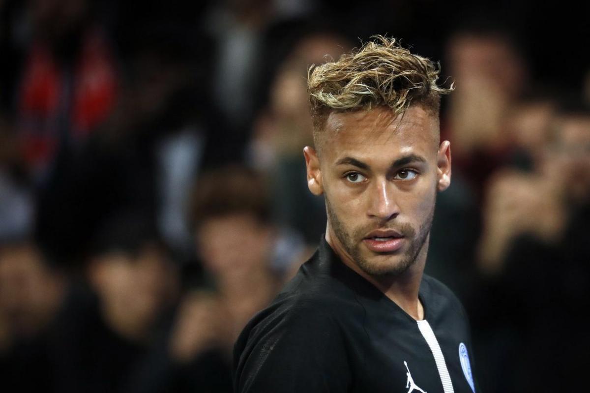 内马尔花式操作,内马尔花样过人教学