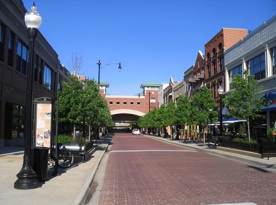 UIC—芝加哥地区规模最大、综合实力最强的公立大学