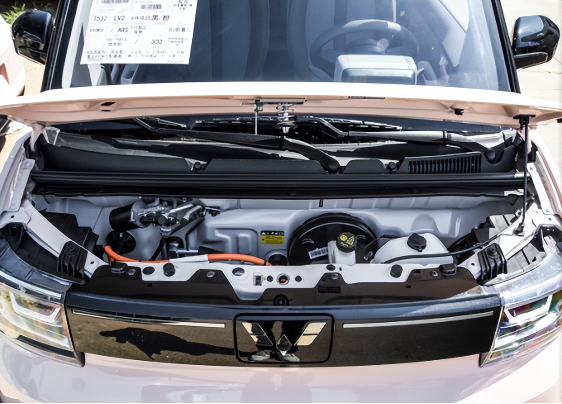 宏光mini奔奔e-star哪个好,年轻群体间的人气小车宏光miniev