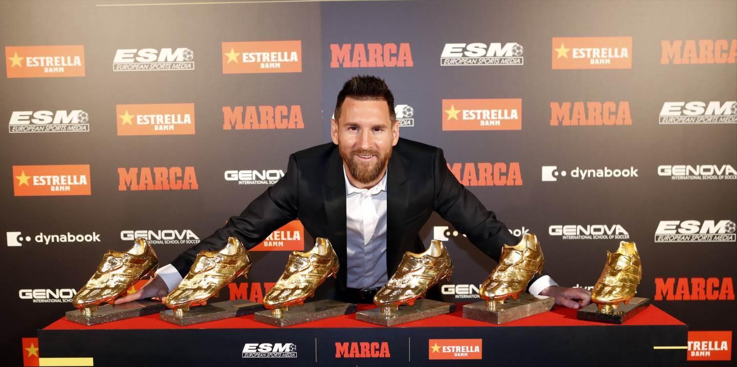 为足球不顾一切,为足球而生唱歌