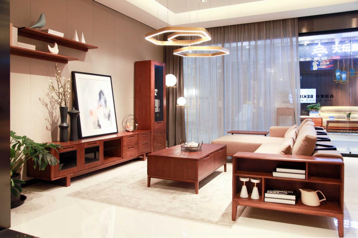 联结时尚与优雅，经典自会永存｜百强黑森林5.0系列