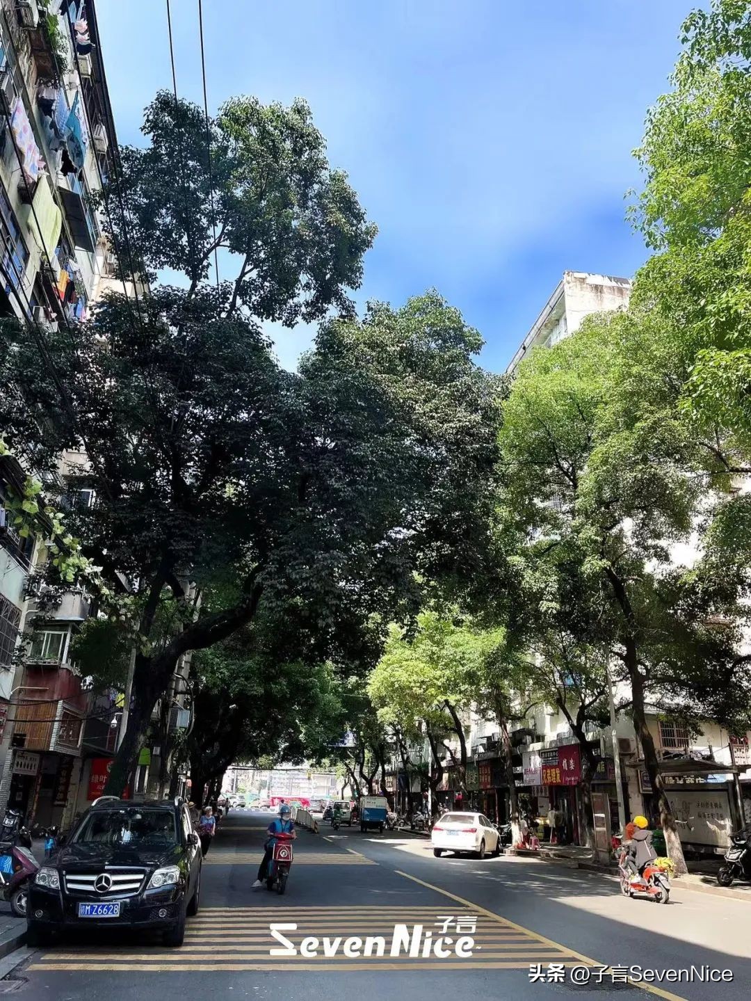 南昌一家超小店铺的臭豆腐,南昌中山路臭豆腐